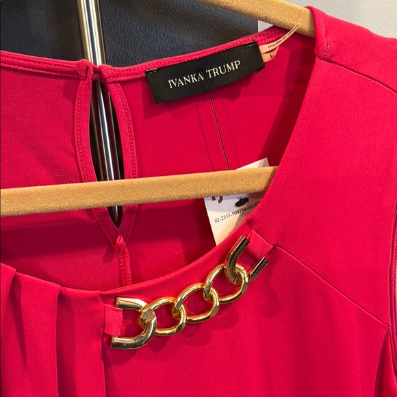 NWT Ivanka Trump Gold Chain Sleeveless Pleat Tank Top Size Large - Picture 3 of 7